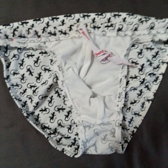 NWOT RARE OLAF BENZ DESIGNER 1" SWIM BRIEF, WHITE GECKO DESIGN, SIZE "S" - Picture 2 of 7
